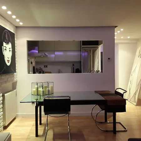 Comfortable In 67 M² Near The Centre Dom wakacyjny *