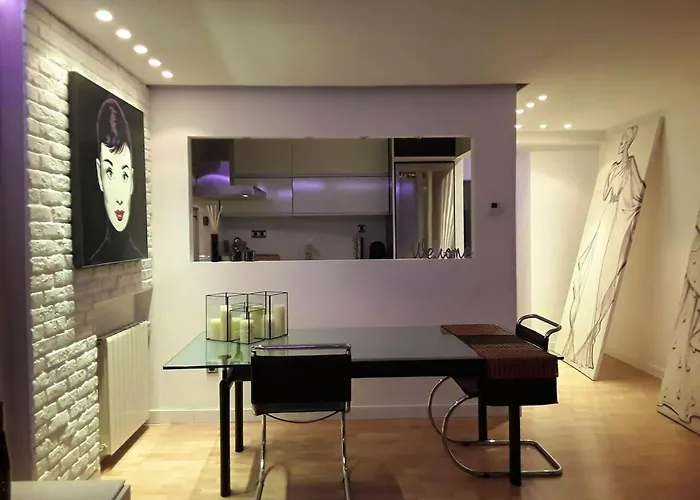 Comfortable In 67 M² Near The Centre 펜션 *