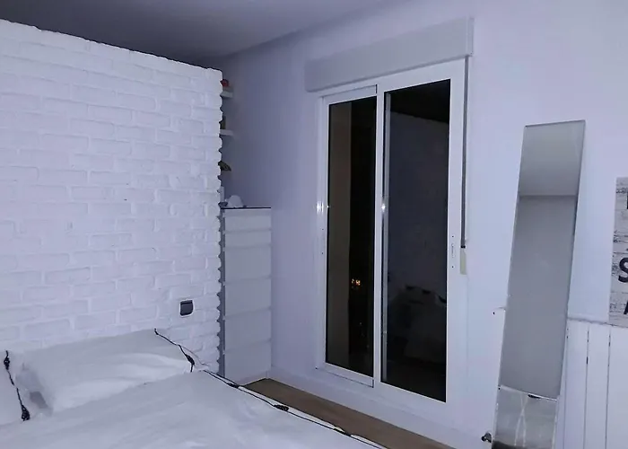 Comfortable In 67 M² Near The Centre 펜션