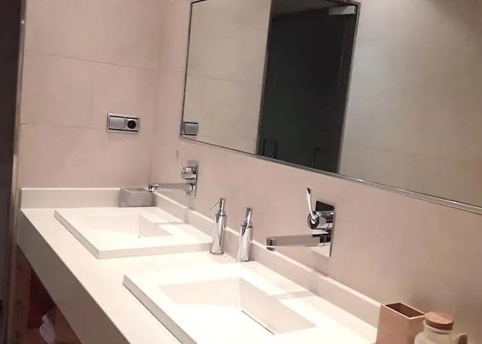 펜션 Comfortable In 67 M² Near The Centre