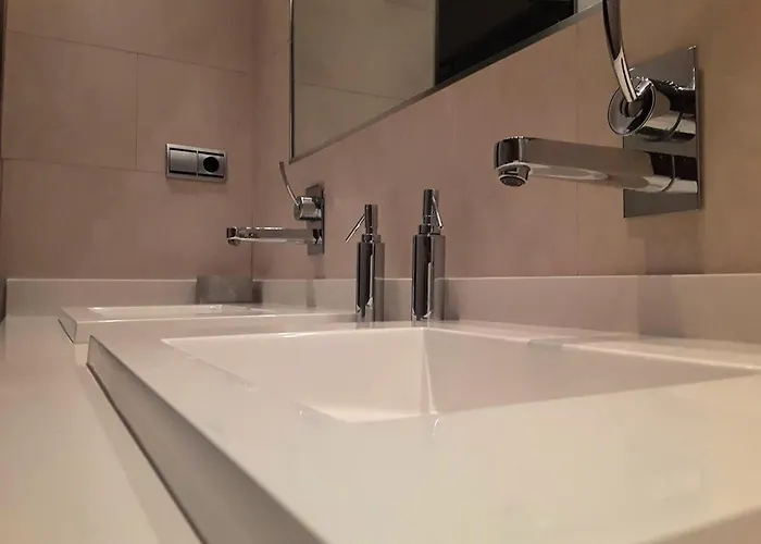 펜션 Comfortable In 67 M² Near The Centre 사라고사