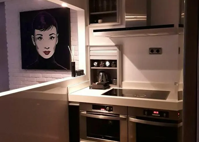 Comfortable In 67 M² Near The Centre 펜션