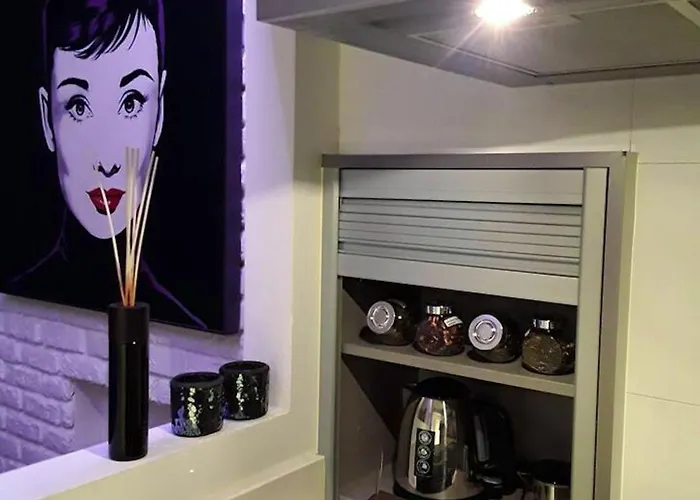 Comfortable In 67 M² Near The Centre 펜션 사라고사